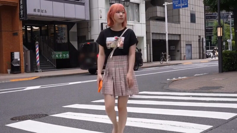 闇サイトで出回っている泣き叫ぶ女子大生を集団レイプしている動画